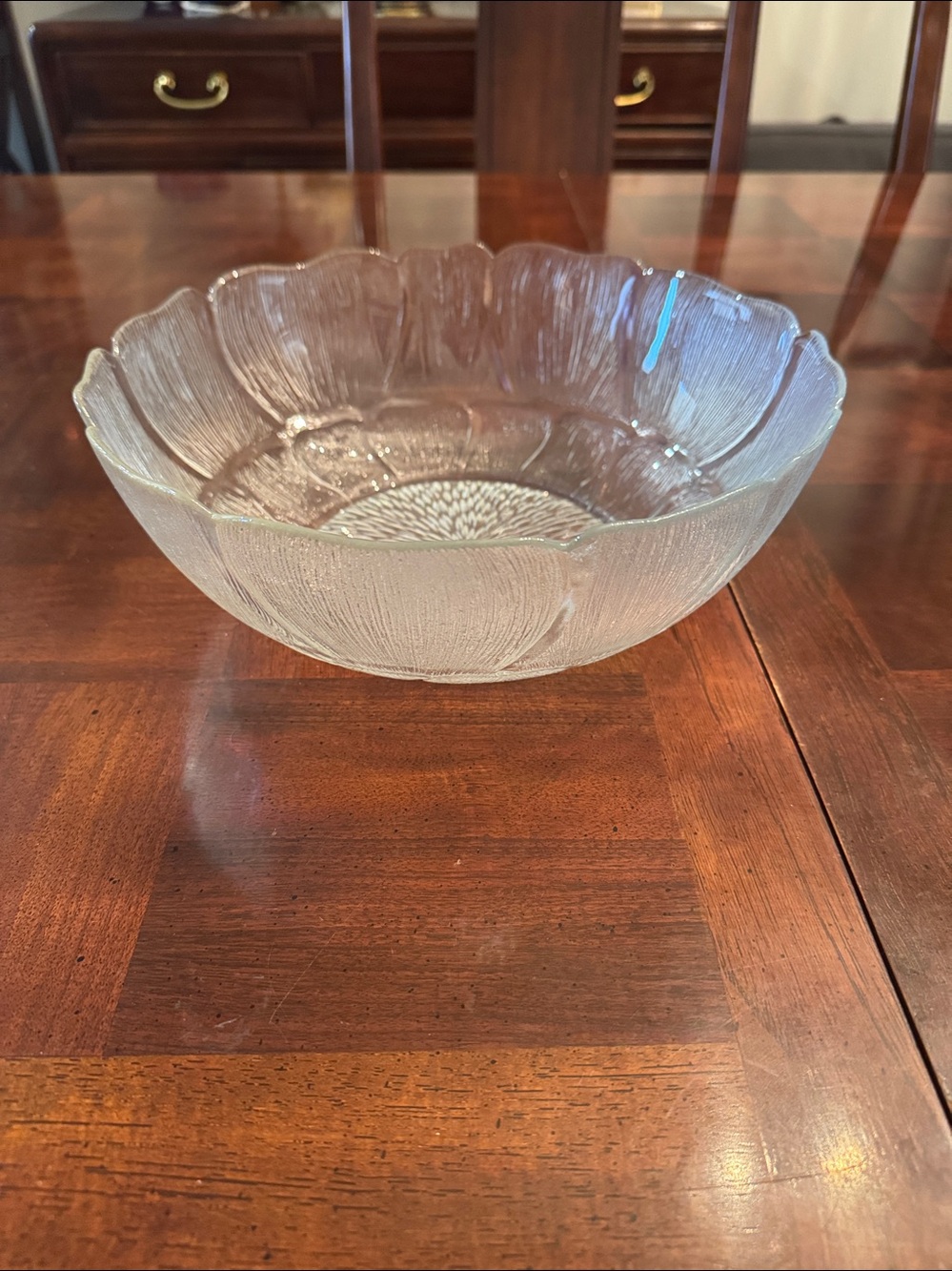 10.5” Arcoroc Fleur Glass Salad Serving Bowl